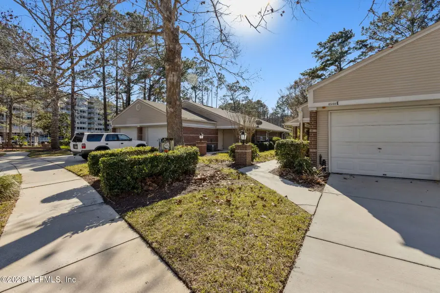 4580 Middleton Park E Circle, Jacksonville, FL 32224 - Image #2