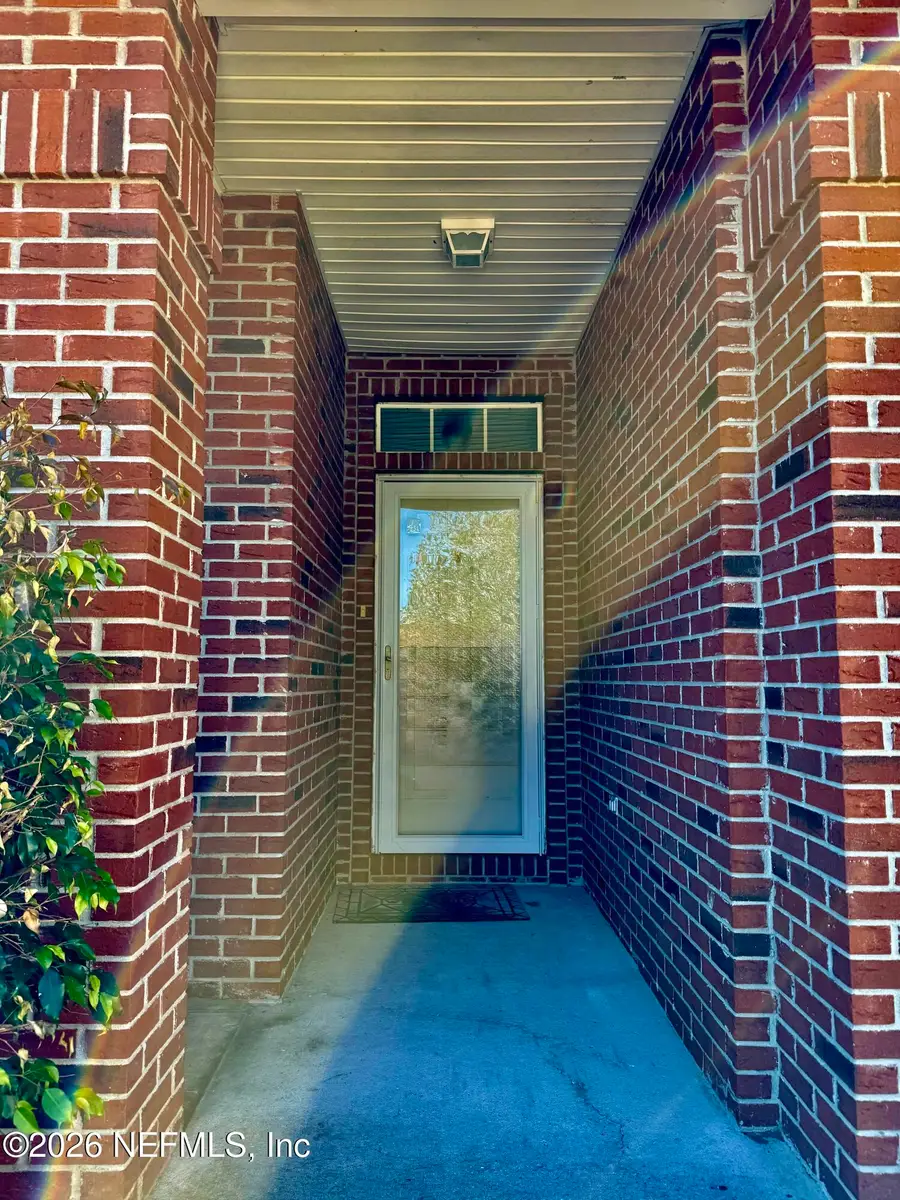 992 Hyannis Port Dr, Jacksonville, FL 32225 - Image #2