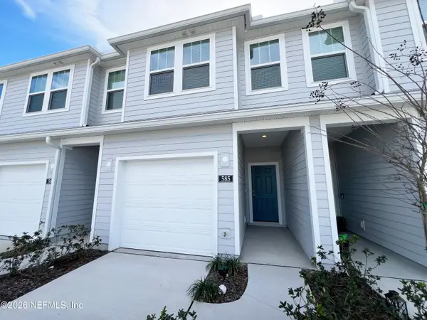 585 Holly Lakes Drive, Orange Park, FL 32073