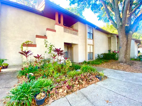 605 Clubhouse Court, Jacksonville, FL 32256