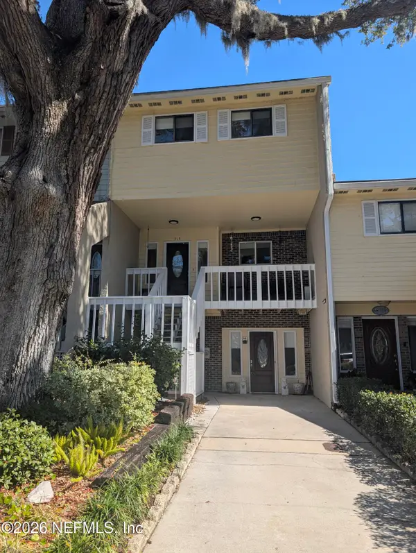 315 Scenic Point Lane, Fleming Island, FL 32003