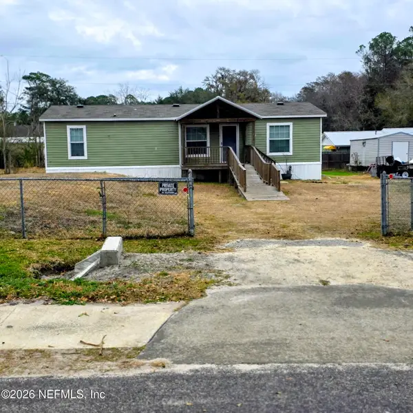 9737 Clinton Avenue, Glen St. Mary, FL 32040