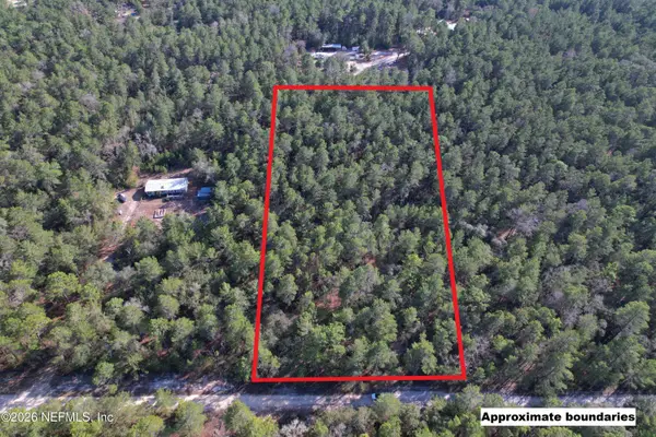 127 Pear Street, Pomona Park, FL 32181