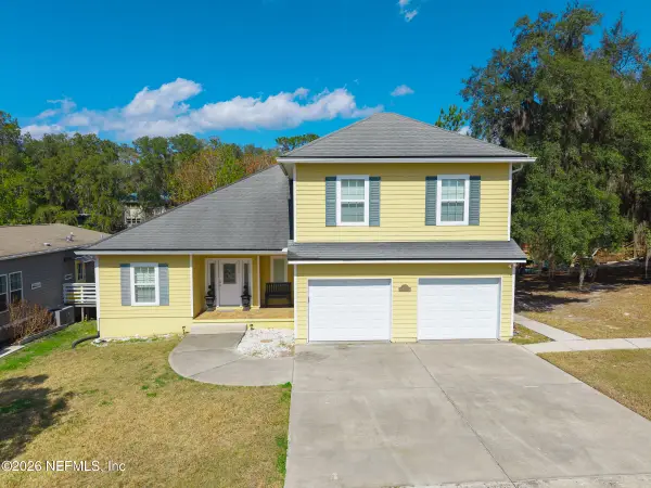 295 Maxwell Drive, Satsuma, FL 32189