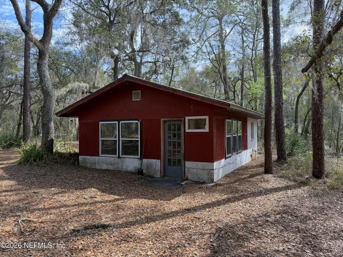 201 / 199 Swan Lake Drive, Melrose, FL 32666 - #1