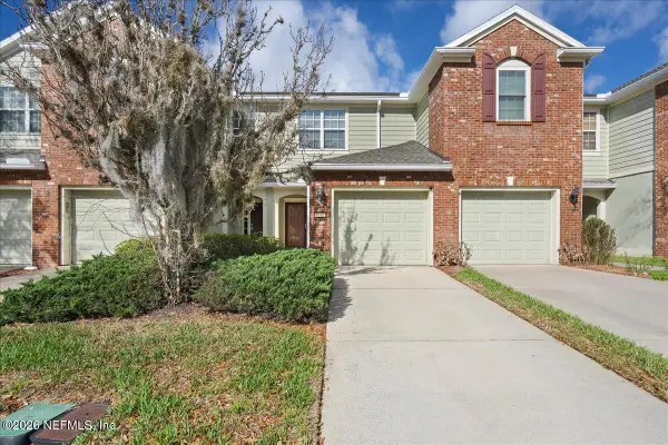 7032 Roundleaf Drive, Jacksonville, FL 32258