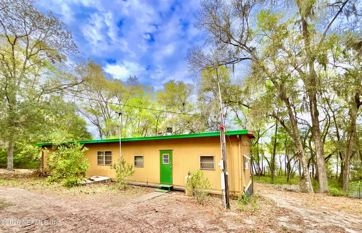 226 W Lake Drive, Hawthorne, FL 32640 - #1