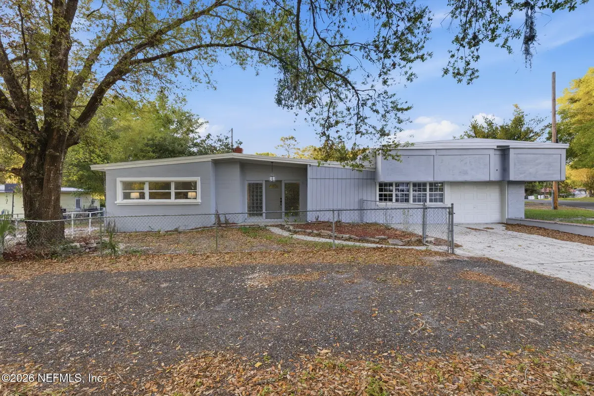 202 Azalea Circle, Palatka, FL 32177 - #1