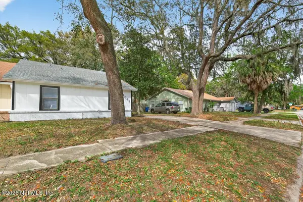 1067 Willow Cove W Court, Jacksonville, FL 32233