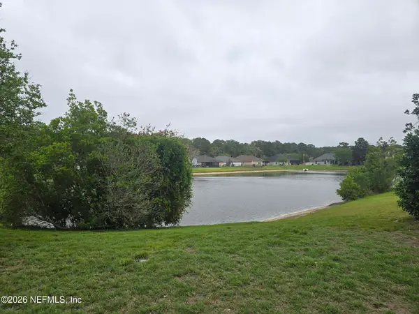 825 S Lilac Loop, Jacksonville, FL 32259