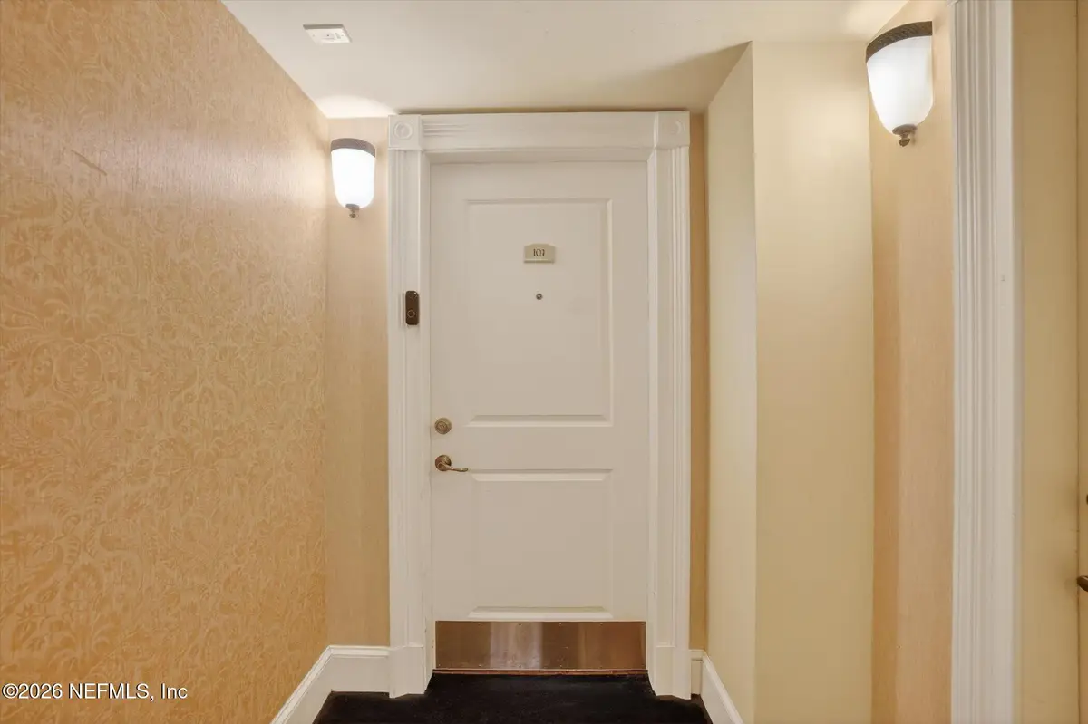 400 E Bay Street #101, Jacksonville, FL 32202 - #1