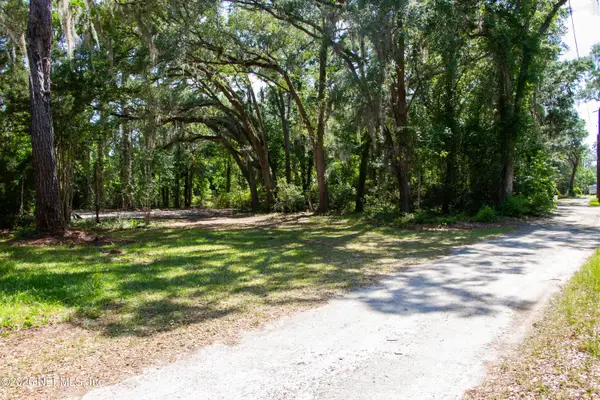 5067 Edgewater Court, Green Cove Springs, FL 32043