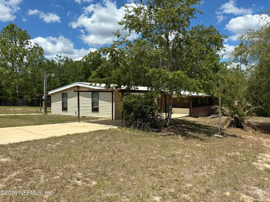 636 Union Avenue, Interlachen, FL 32148 - #2