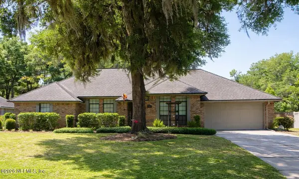 13832 Carters Grove Lane, Jacksonville, FL 32223