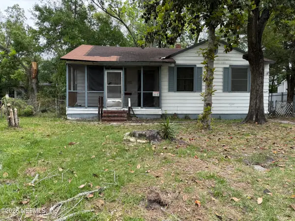 1037 Westbrook W Circle, Jacksonville, FL 32209