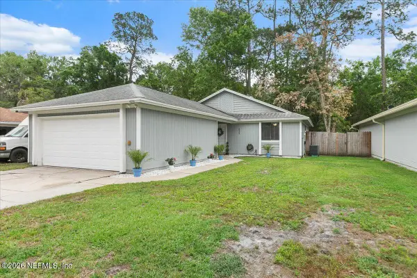 4334 Lake Woodbourne S Drive, Jacksonville, FL 32217