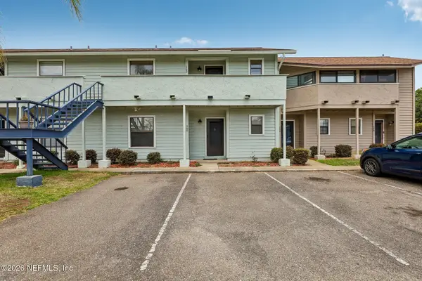 162 Governor Street #206, Green Cove Springs, FL 32043