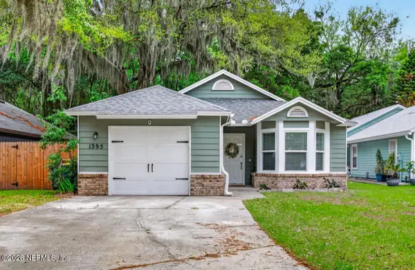 1395 Munson Cove Drive, Jacksonville, FL 32233