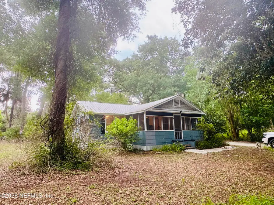 210 Pine Avenue, Pomona Park, FL 32181 - #2