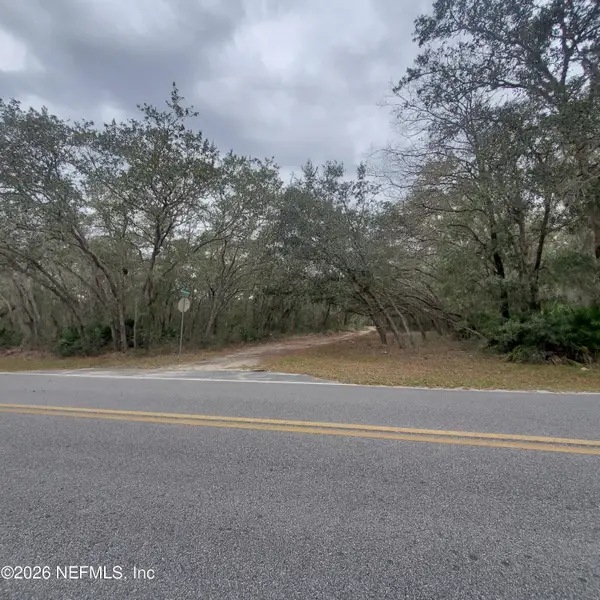 127 Glendale Avenue, Interlachen, FL 32148