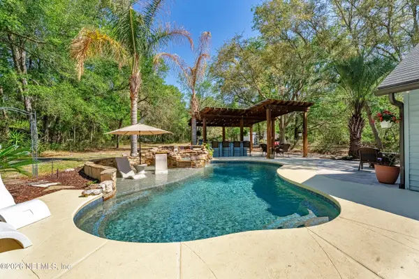 836 Lake Asbury Drive, Green Cove Springs, FL 32043