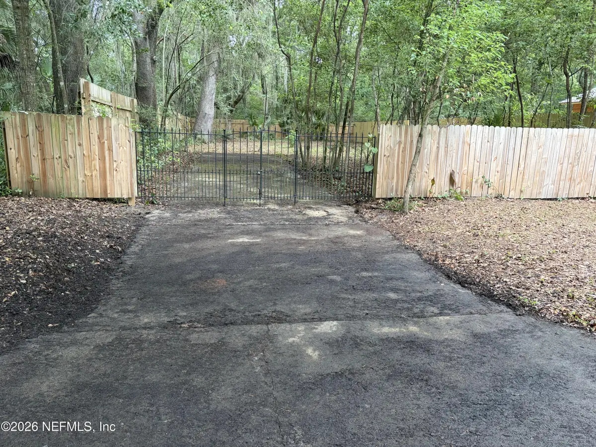 1224 NE 3rd Avenue, Gainesville, FL 32641 - #1
