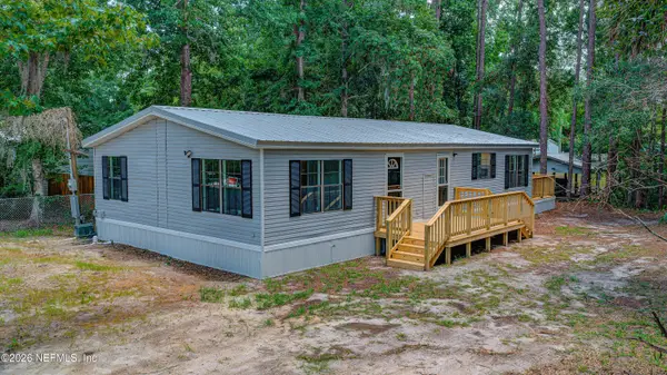 118 Waterway Drive, Satsuma, FL 32189