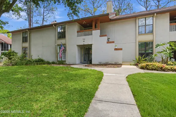 704 Wood Hill Drive #704, Jacksonville, FL 32256