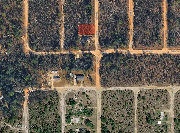 405 Monroe Street, Interlachen, FL 32148