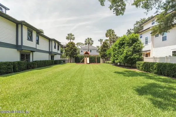 359 8th Street, Atlantic Beach, FL 32233