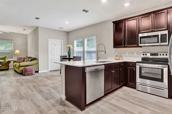 7365 Palm Hills Drive, Jacksonville, FL 32244