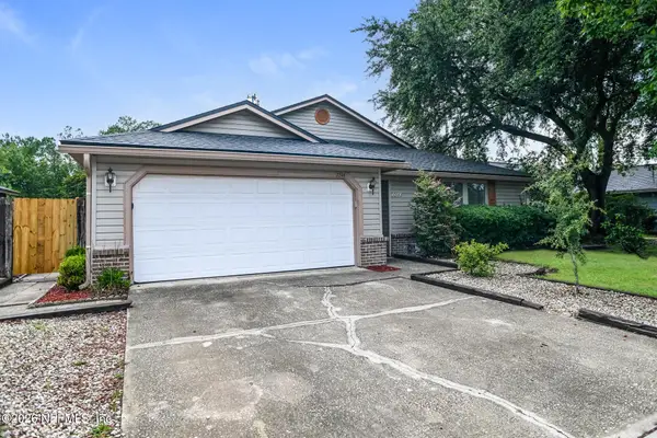7744 Rockridge W Drive, Jacksonville, FL 32244
