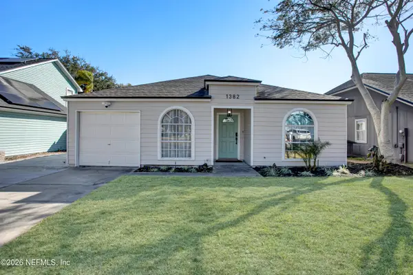 1382 Eastwind N Drive, Jacksonville Beach, FL 32250