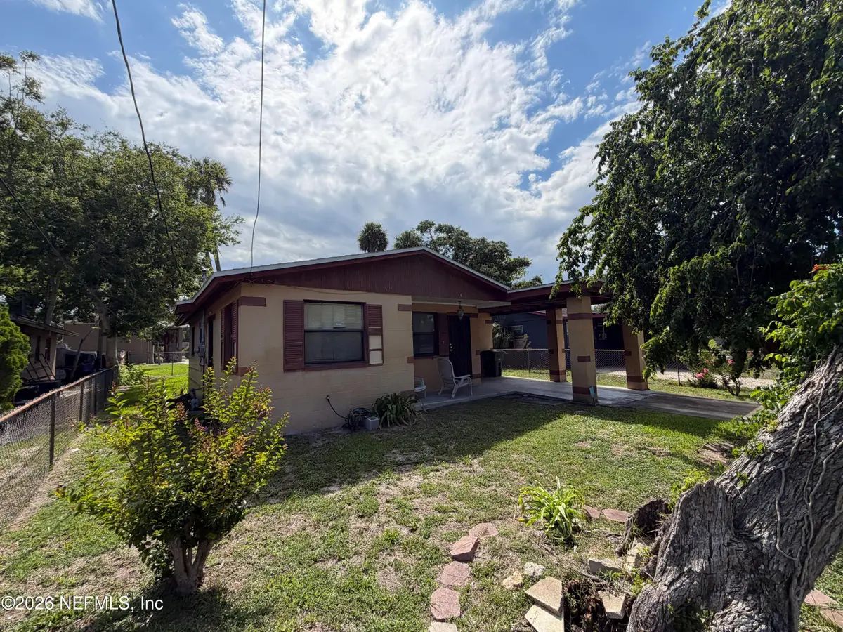 608 S Caroline Street, Daytona Beach, FL 32114 - #1