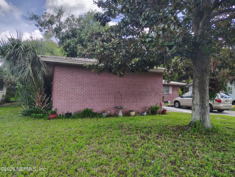 408 Magnolia Dr Drive, Palatka, FL 32177 - #2