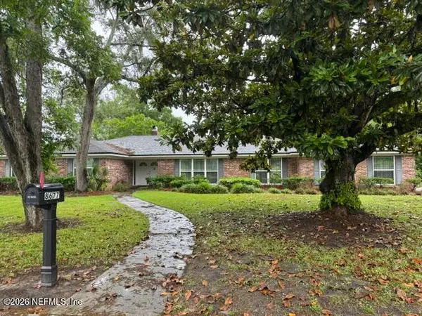 8677 San Servera W Drive, Jacksonville, FL 32217