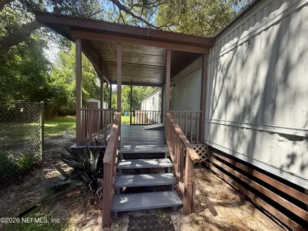 222 Pine Street, Hawthorne, FL 32640