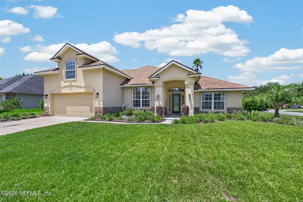 676 Martin Lakes E Drive, Jacksonville, FL 32220