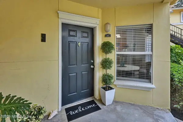 1800 The Greens Way #107, Jacksonville Beach, FL 32250