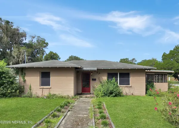 737 N Pine Avenue, Green Cove Springs, FL 32043