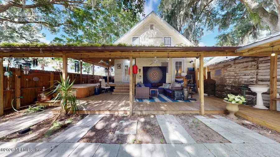 216 N Summit Street, Crescent City, FL 32112 - #3