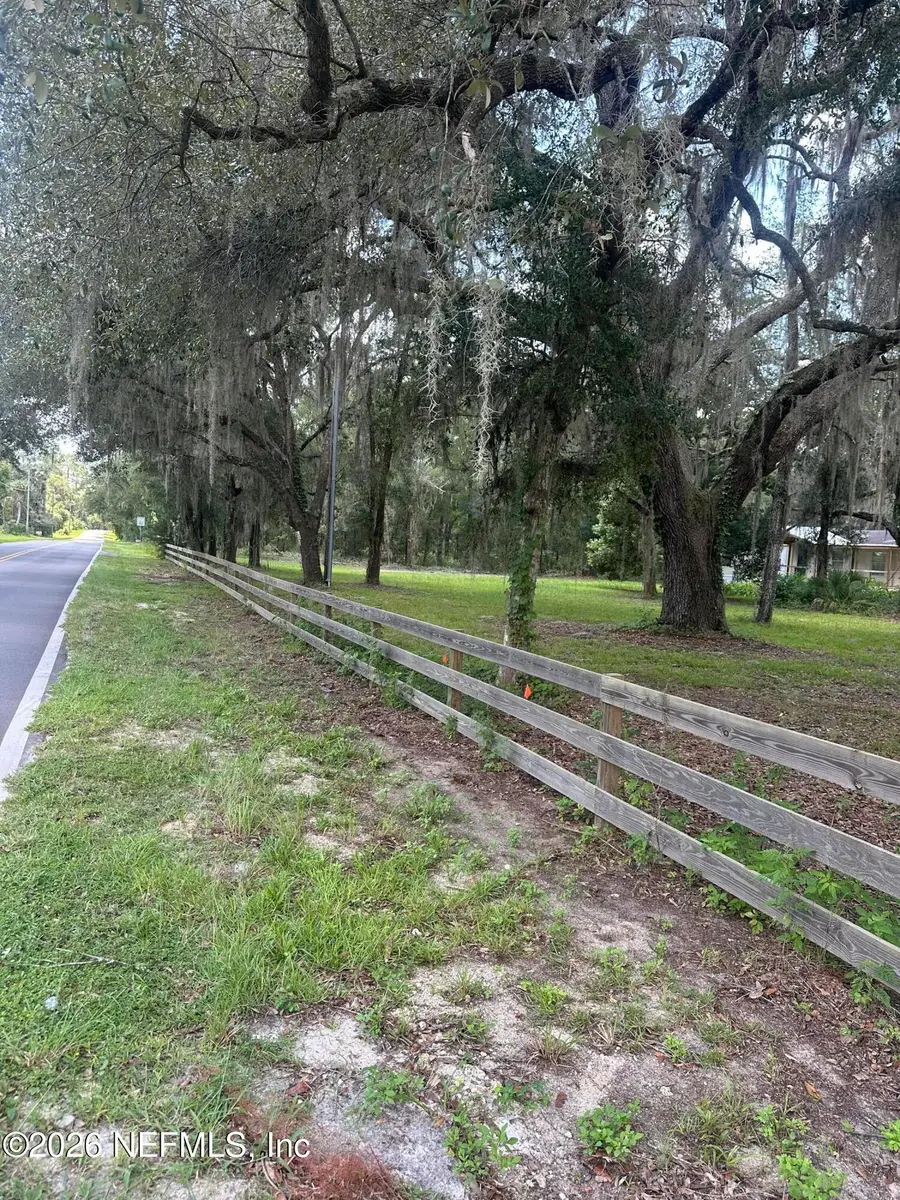 101 W Strickland Road, Interlachen, FL 32148 - #3