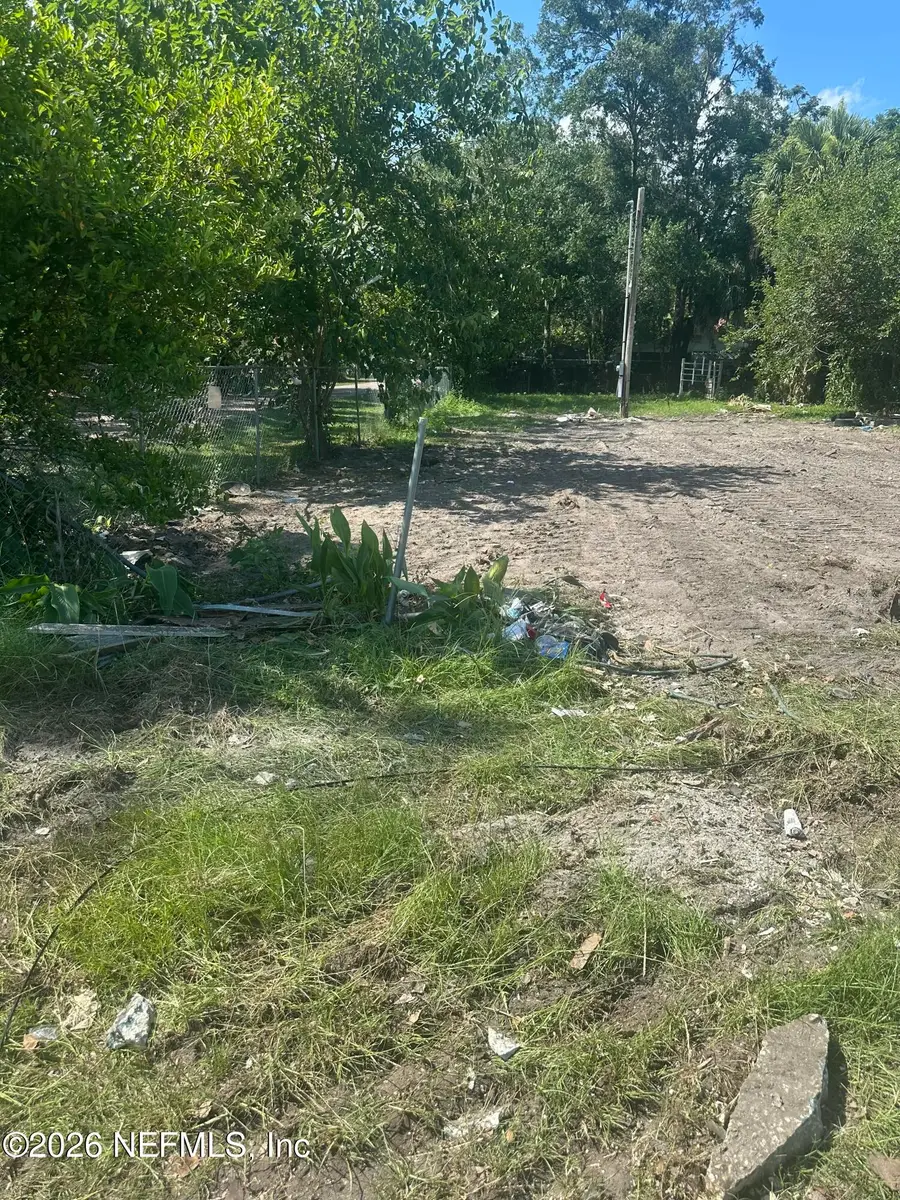 5525 Valdura Avenue, Jacksonville, FL 32244 - #2