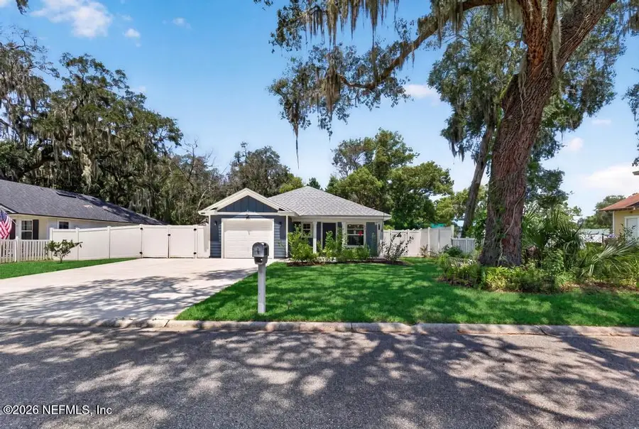 806 Cove Street, Green Cove Springs, FL 32043 - #2
