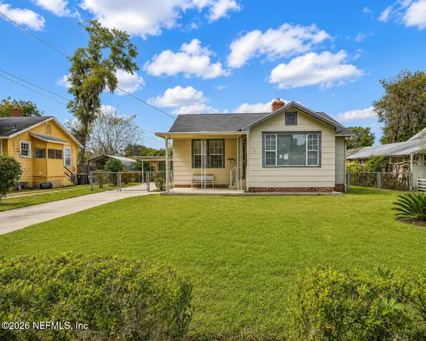 7128 Lucky W Drive, Jacksonville, FL 32208