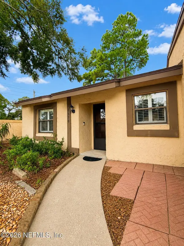 8688 Deermoss W Way, Jacksonville, FL 32217