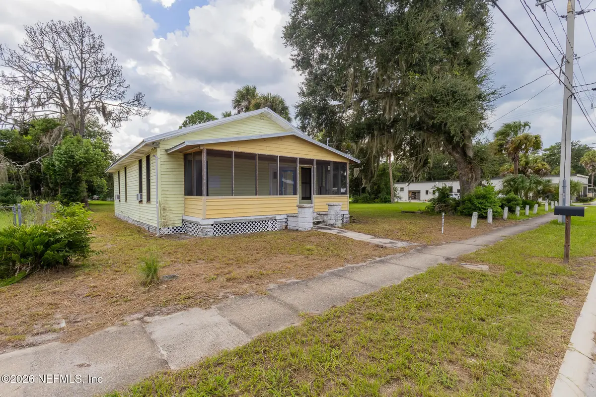 1407 St Johns Avenue, Palatka, FL 32177 - #1