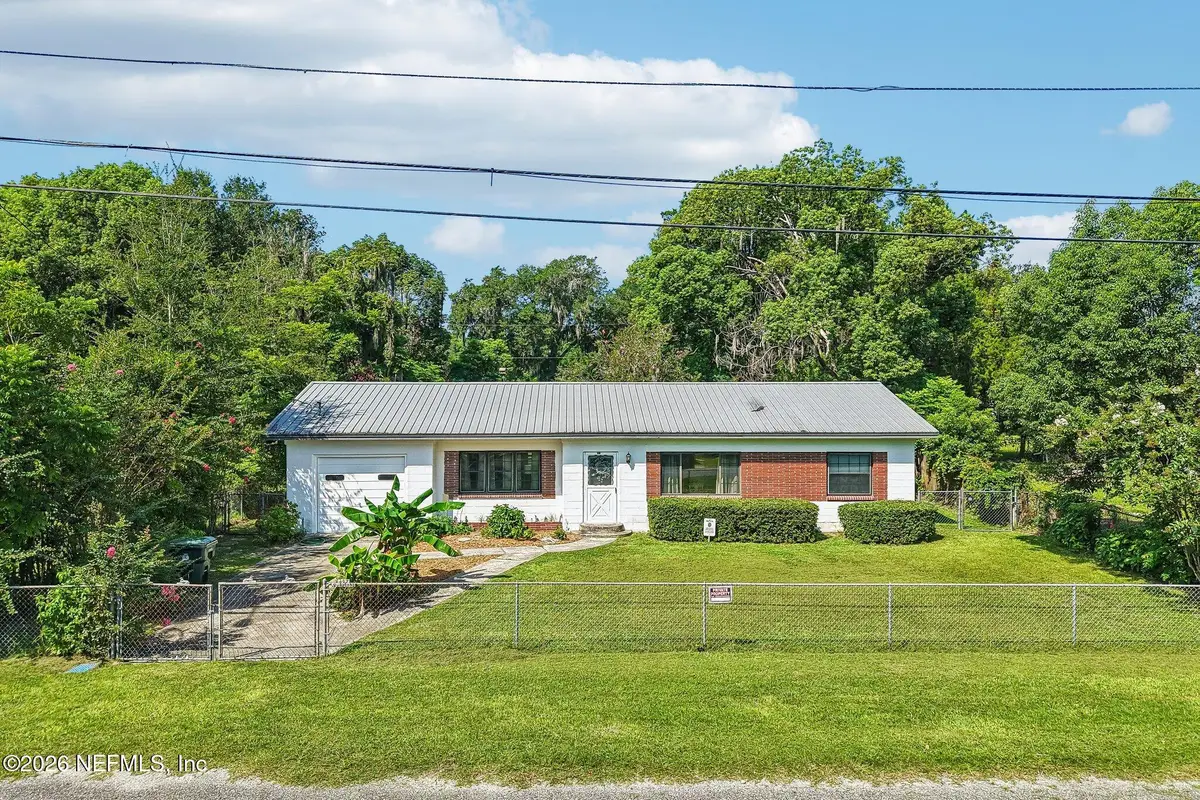 407 Highland S Avenue, Green Cove Springs, FL 32043 - #1