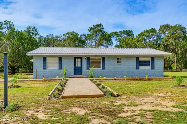 125 Hart Lake Drive, Interlachen, FL 32148