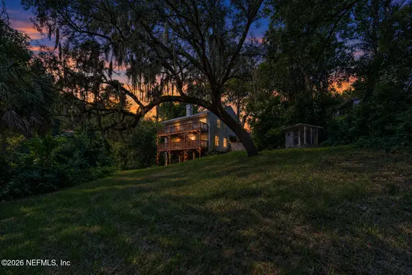 3767 Hermitage E Road, Jacksonville, FL 32277